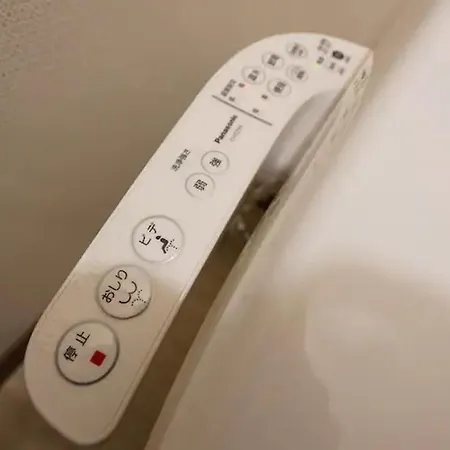 最大9名で泊まれる貸別荘日本橋駅徒歩5分黒門市場に隣接し道頓堀難波心斎橋徒歩圏内 Osaka Exterior photo