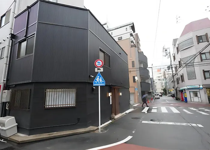 最大9名で泊まれる貸別荘日本橋駅徒歩5分黒門市場に隣接し道頓堀難波心斎橋徒歩圏内